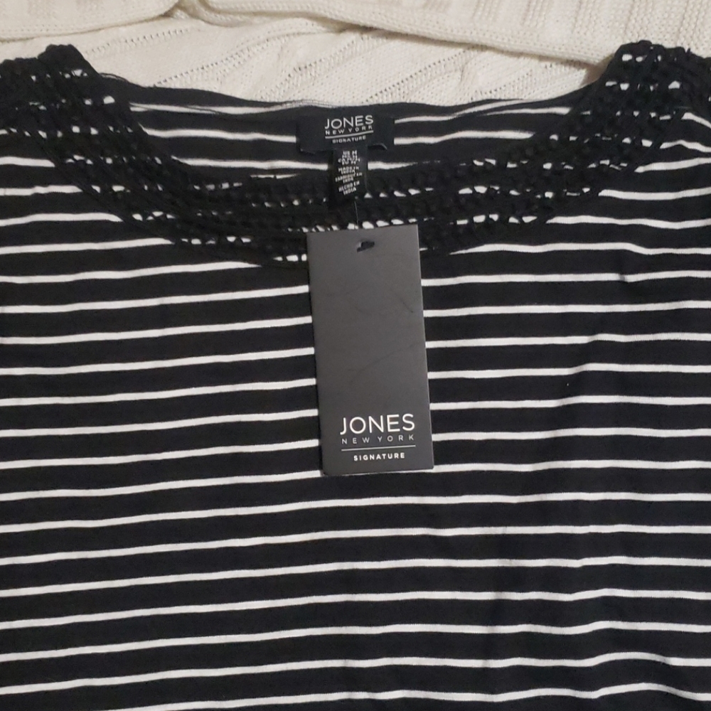 Tee shirt